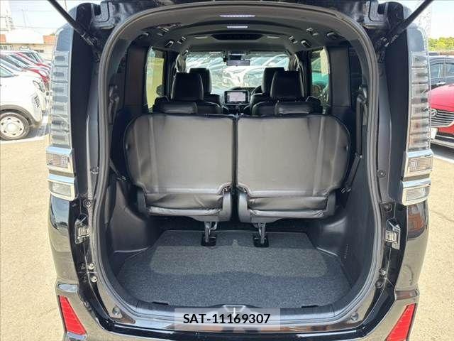 Toyota VOXY 2020-03 6678690-19
