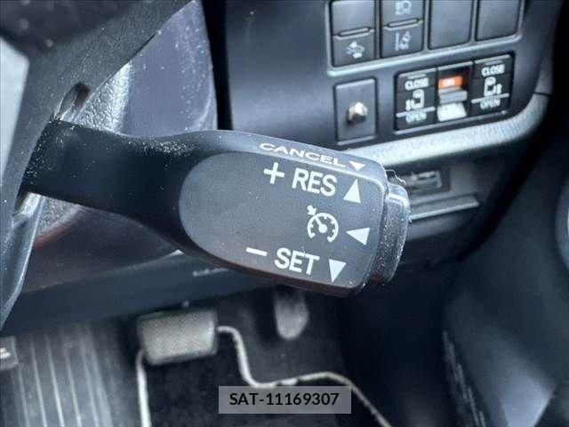 Toyota VOXY 2020-03 6678690-29