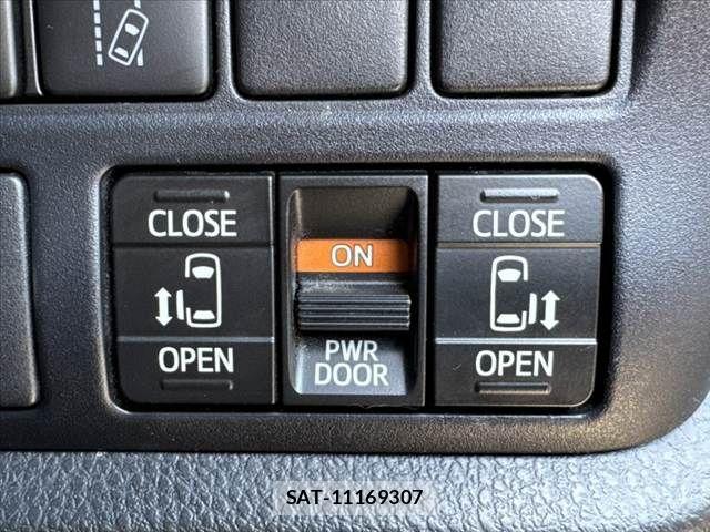 Toyota VOXY 2020-03 6678690-4