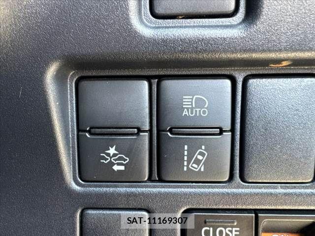 Toyota VOXY 2020-03 6678690-5
