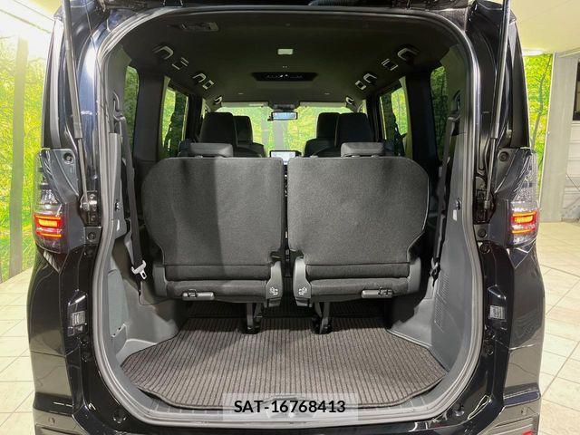 Toyota VOXY 2025-05 6684067-9