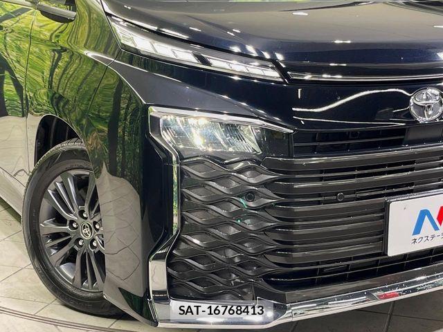 Toyota VOXY 2025-05 6684067-11