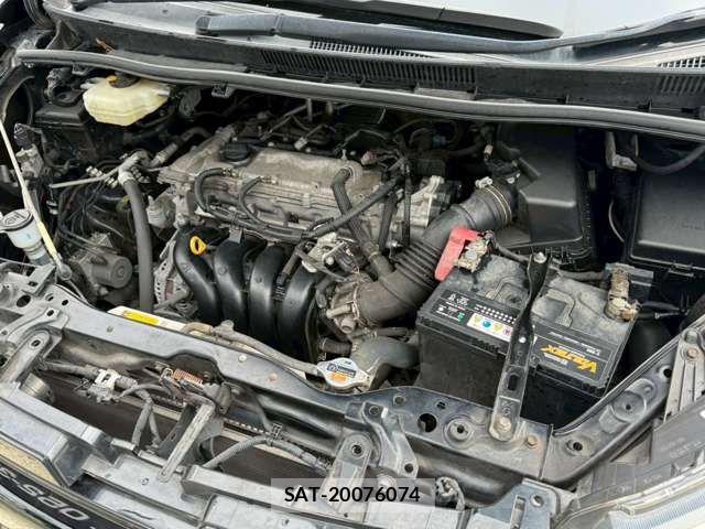 Toyota VOXY 2014-04 6682952-13