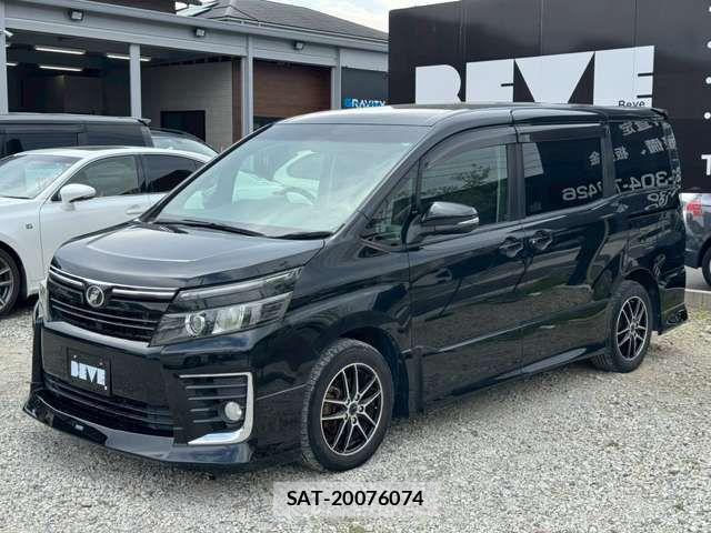 Toyota VOXY 2014-04 6682952-18