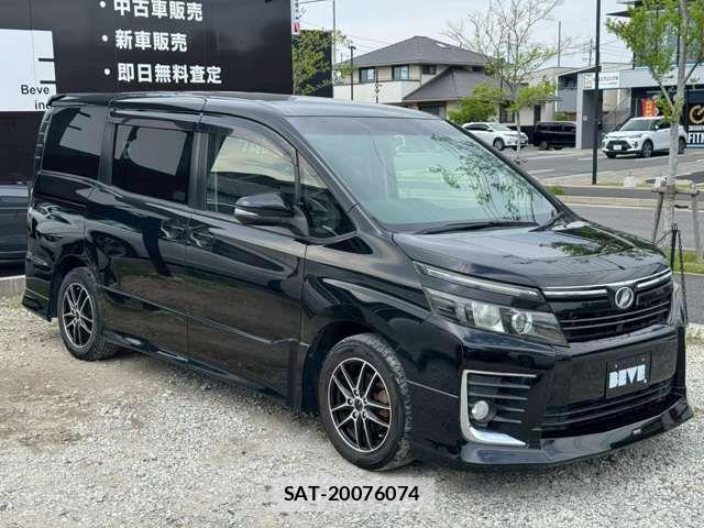Toyota VOXY 2014-04 6682952-19