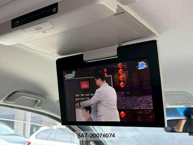 Toyota VOXY 2014-04 6682952-5