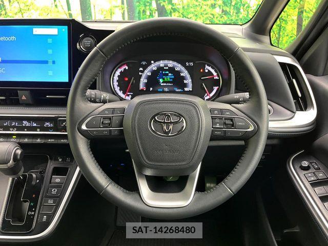 Toyota VOXY 2024-06 6682950-10