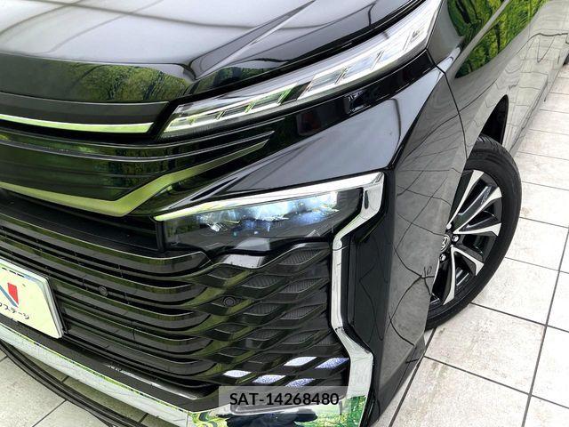 Toyota VOXY 2024-06 6682950-11