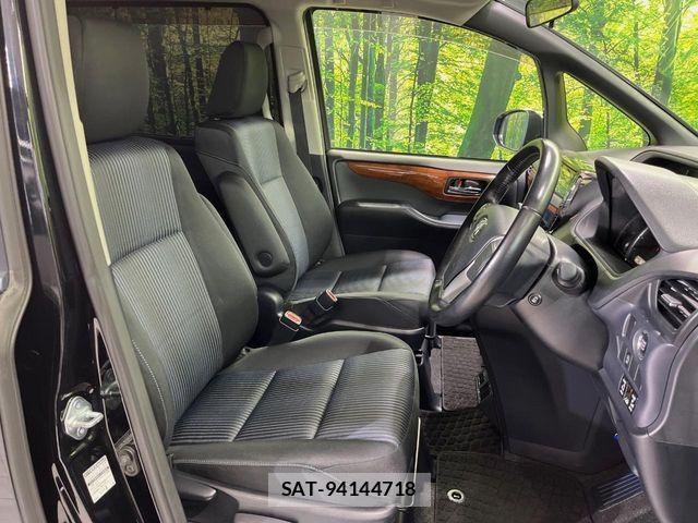 Toyota VOXY 2015-12 6684070-6