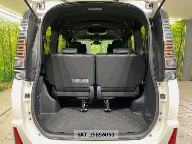 Toyota VOXY 2018-10 6684069-9