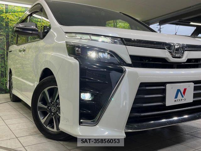 Toyota VOXY 2018-10 6684069-11