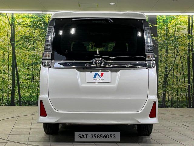 Toyota VOXY 2018-10 6684069-14