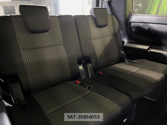 Toyota VOXY 2018-10 6684069-8