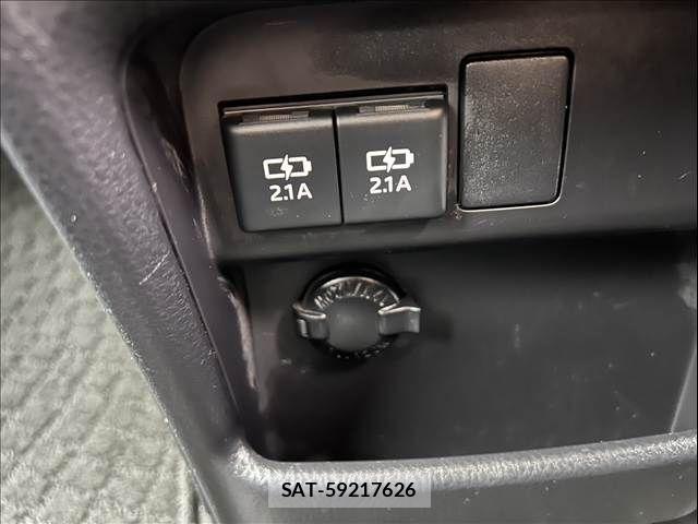 Toyota VOXY 2018-07 6691339-29
