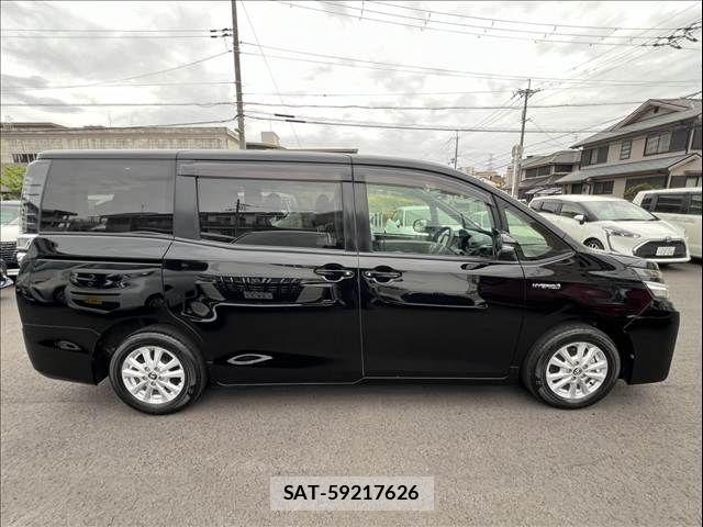 Toyota VOXY 2018-07 6691339-6