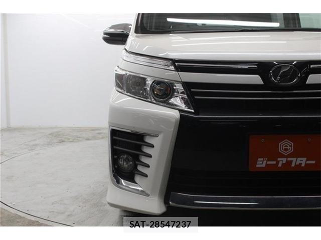 Toyota VOXY 2015-11 6691340-10