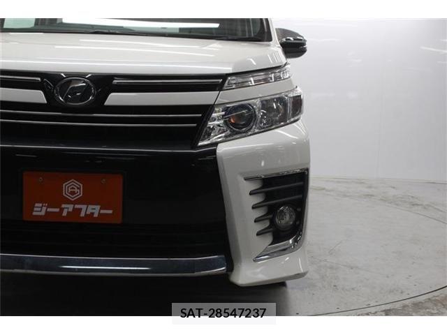 Toyota VOXY 2015-11 6691340-13