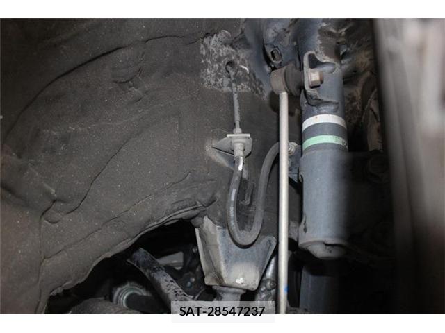 Toyota VOXY 2015-11 6691340-19