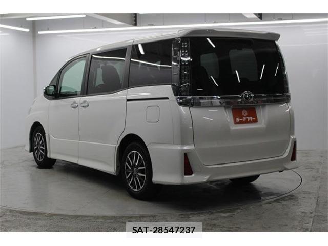 Toyota VOXY 2015-11 6691340-6
