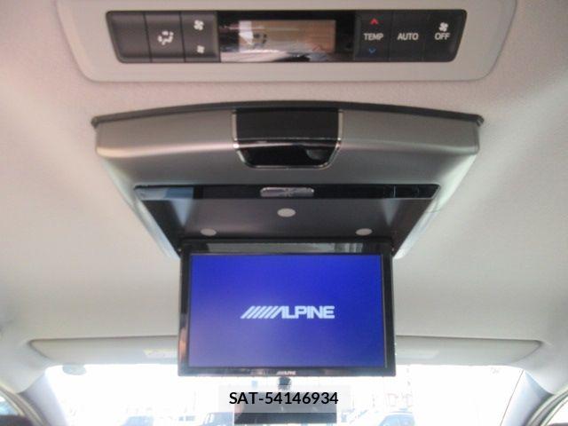 Toyota VOXY 2015-04 6717727-18