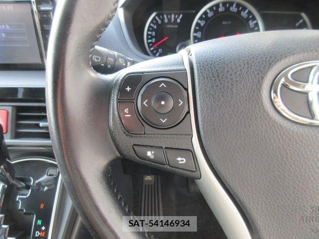 Toyota VOXY 2015-04 6717727-22