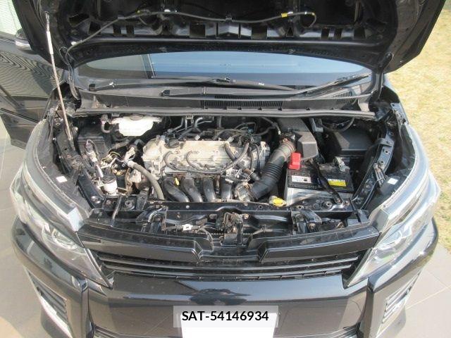 Toyota VOXY 2015-04 6717727-27
