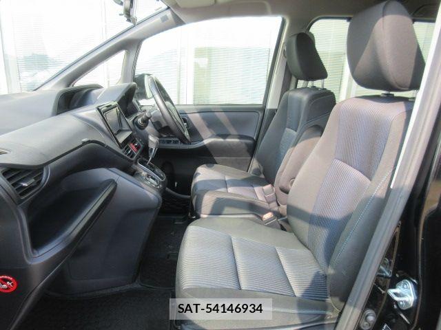 Toyota VOXY 2015-04 6717727-5