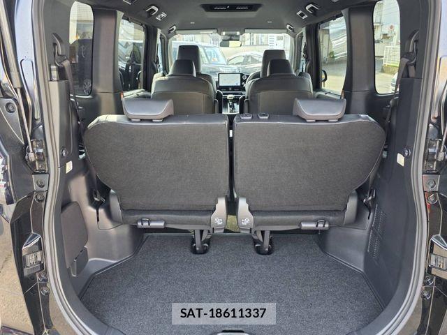 Toyota VOXY 2023-02 6717707-14