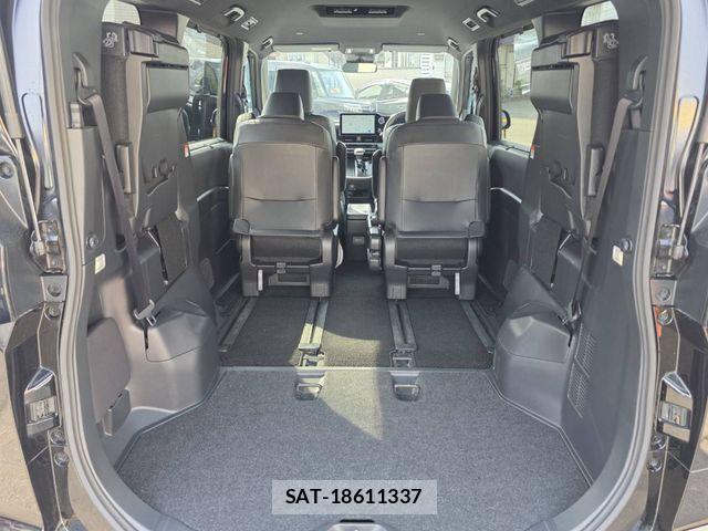Toyota VOXY 2023-02 6717707-15