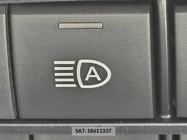 Toyota VOXY 2023-02 6717707-28