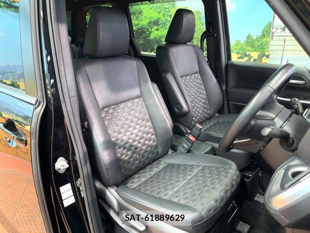 Toyota VOXY 2022-03 6717697-9