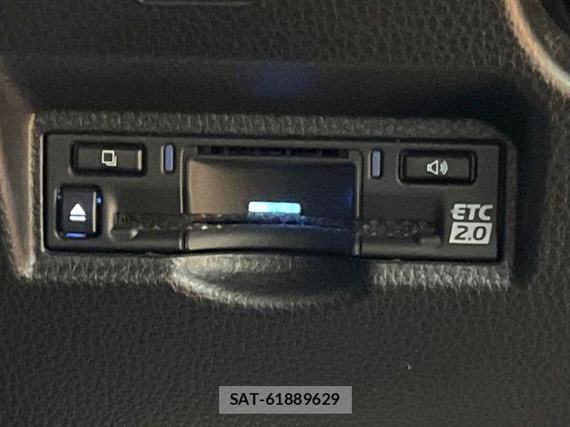 Toyota VOXY 2022-03 6717697-8