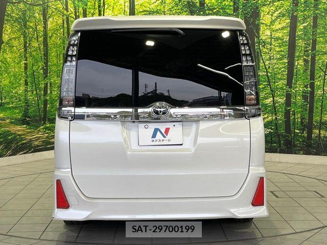 Toyota VOXY 2015-07 6717715-15