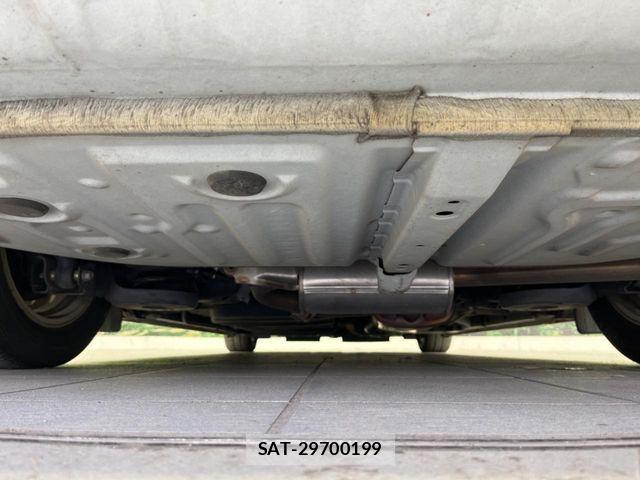 Toyota VOXY 2015-07 6717715-19