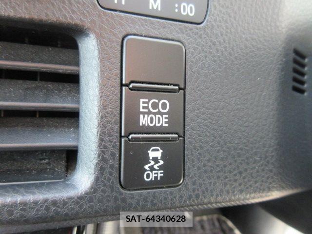 Toyota VOXY 2017-01 6717723-17