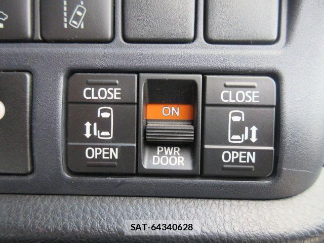 Toyota VOXY 2017-01 6717723-20