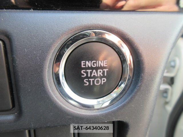 Toyota VOXY 2017-01 6717723-25