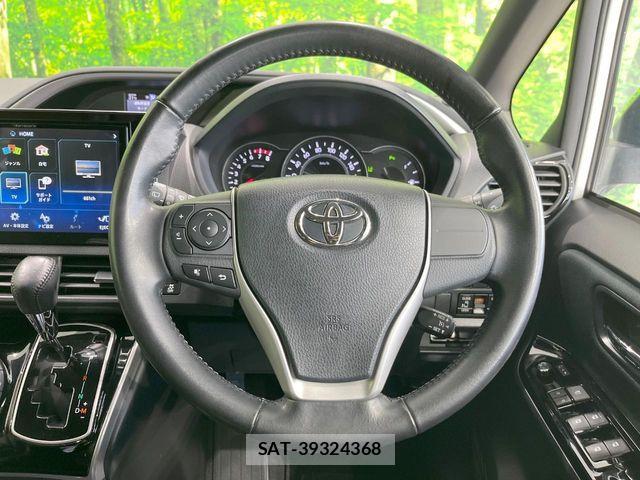 Toyota VOXY 2019-06 6717709-11