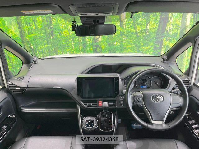 Toyota VOXY 2019-06 6717709-1