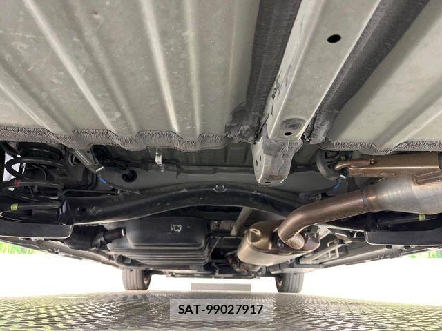 Toyota VOXY 2022-04 6717699-18