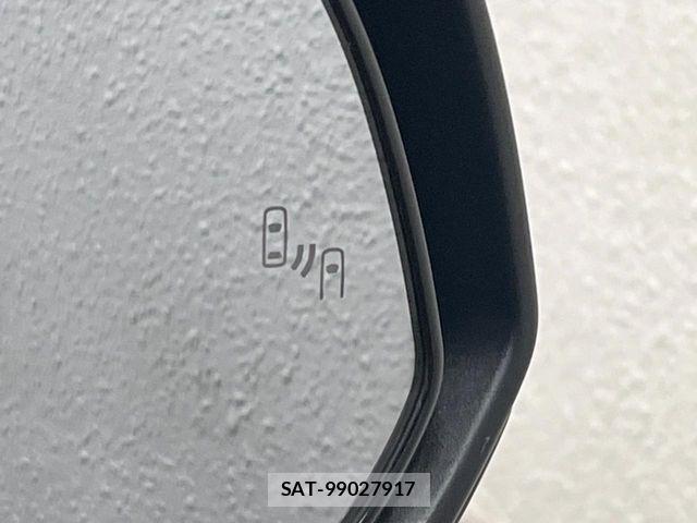Toyota VOXY 2022-04 6717699-5