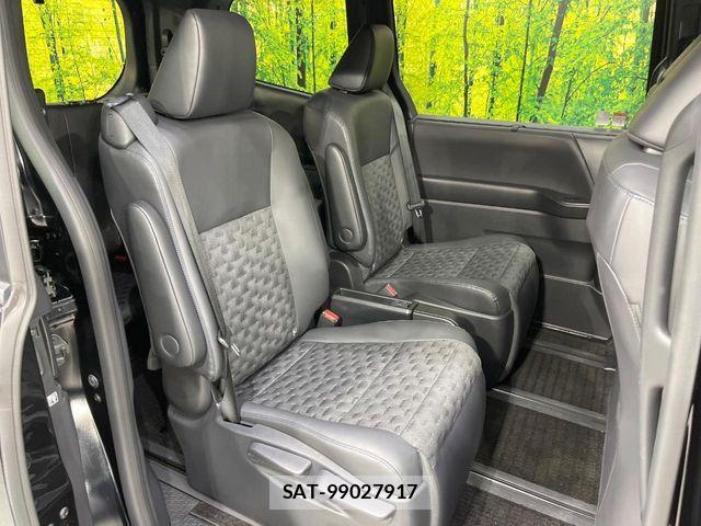 Toyota VOXY 2022-04 6717699-8