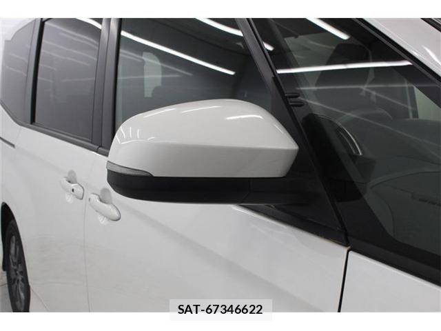Toyota VOXY 2022-04 6717710-9