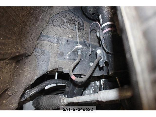 Toyota VOXY 2022-04 6717710-17