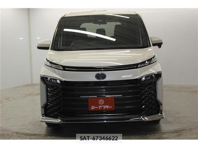 Toyota VOXY 2022-04 6717710-1