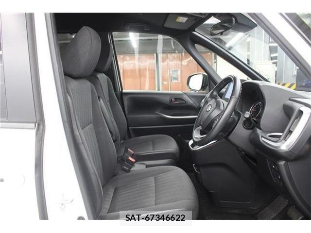 Toyota VOXY 2022-04 6717710-26