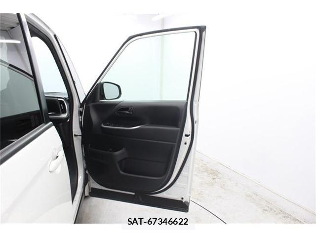 Toyota VOXY 2022-04 6717710-27