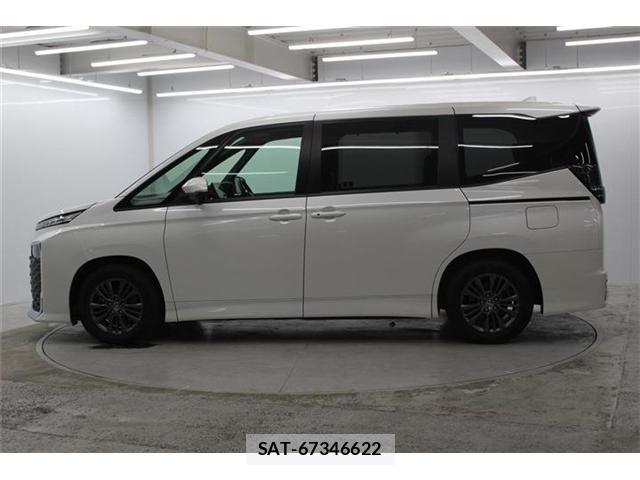 Toyota VOXY 2022-04 6717710-7