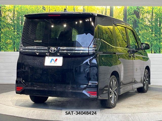 Toyota VOXY 2023-06 6717698-17