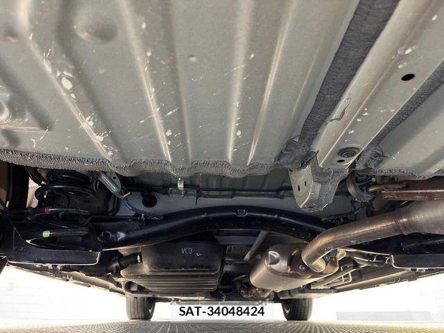 Toyota VOXY 2023-06 6717698-19